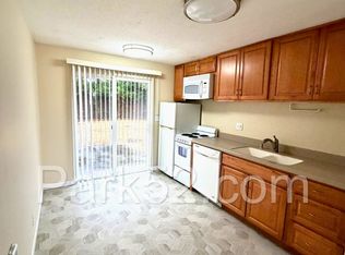 1st Full Month's Rent FREE! Tacoma Area 2 Bedroom 1 Bathroom Duplex, Tacoma, WA 98444