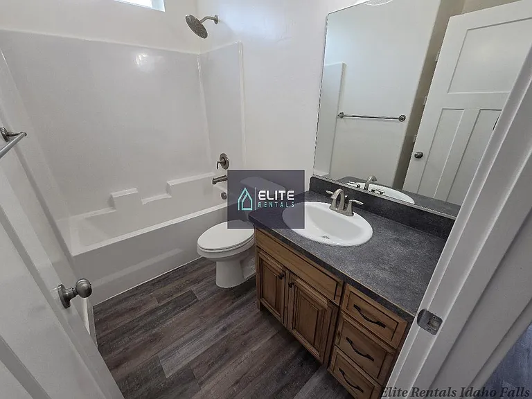 4039 N Livingston Ave — Photo 9
