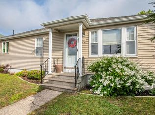 90 Exeter Ave, Pawtucket, RI 02860