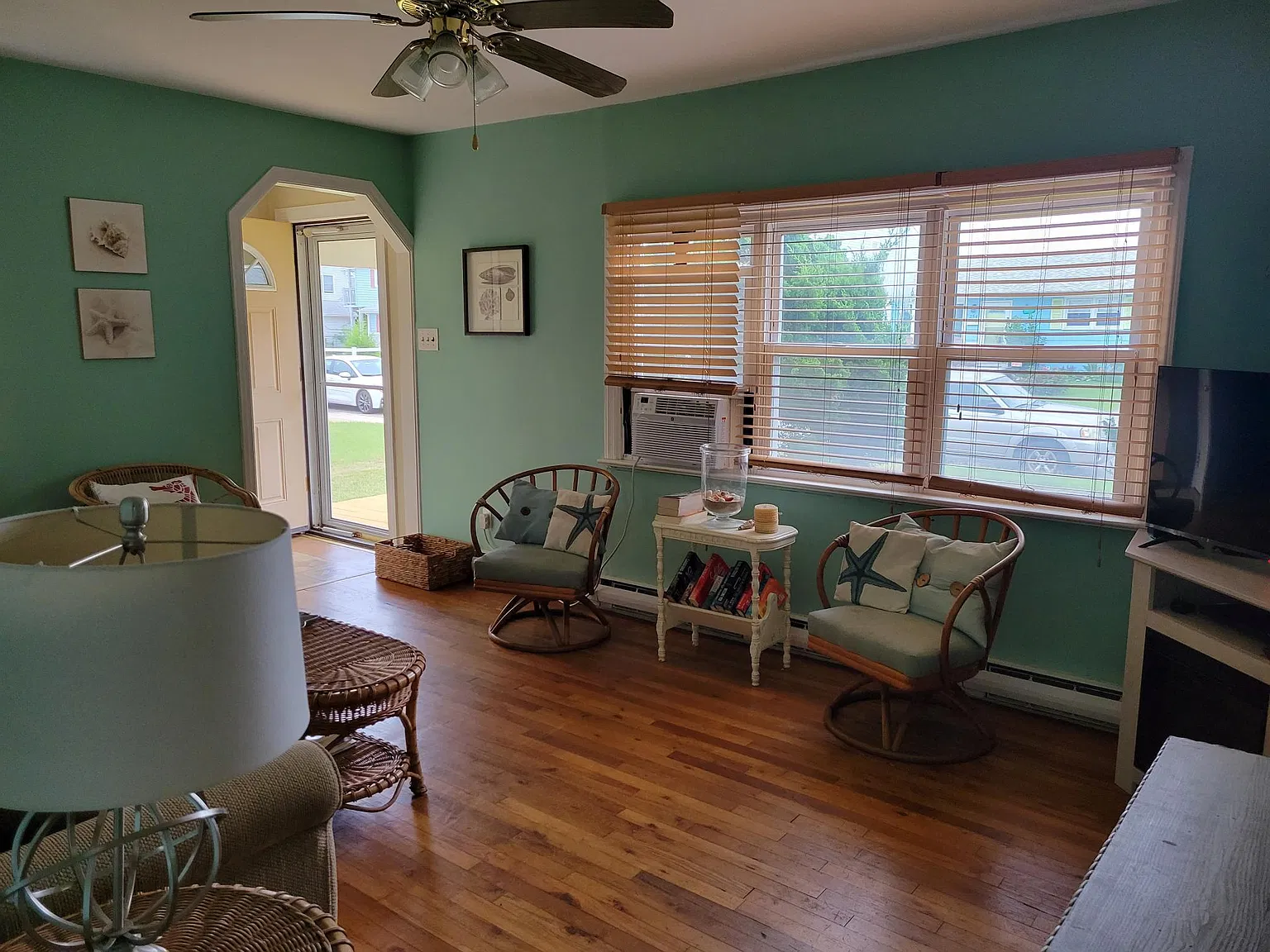 2 bed, 876 sqft, $1,995 — Photo 4
