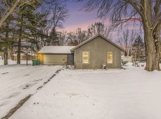 5985 Dewpointe Dr, Allendale, MI 49401