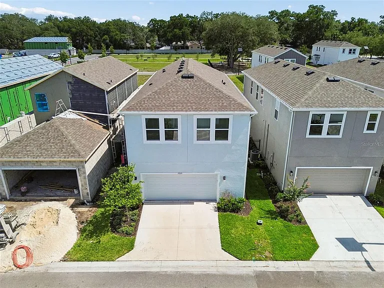 2021 Amelia Bay Pl — Photo 3
