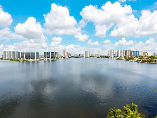 18100 N Bay Rd #1009, North Miami Beach, FL 33160