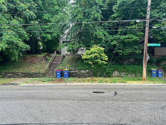 4th image of 1351 Maude Ave NE