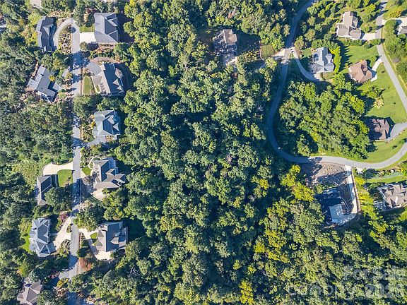 5th image of 70 Haw Tree Ct