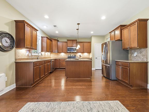 3rd image of 1161 Wyatt Ln.
