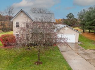 1072 Mace Rd NE, Carrollton, OH 44615