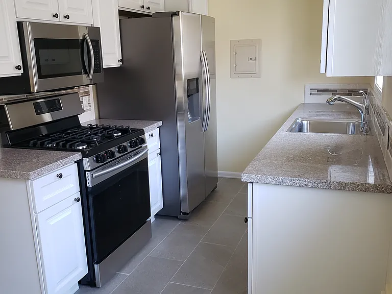 630 N Toluca Park Dr — Photo 6