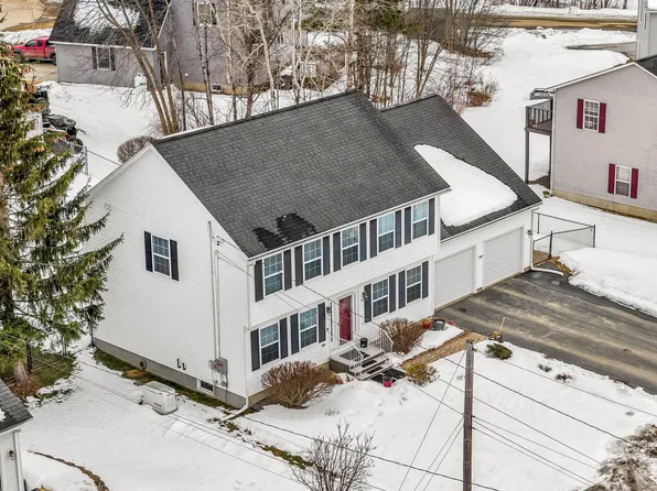 30 Bowdoin Drive, Brewer, ME 04412