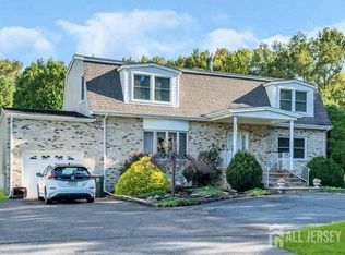 220 Dey Grove Rd, Monroe Township, NJ 08831