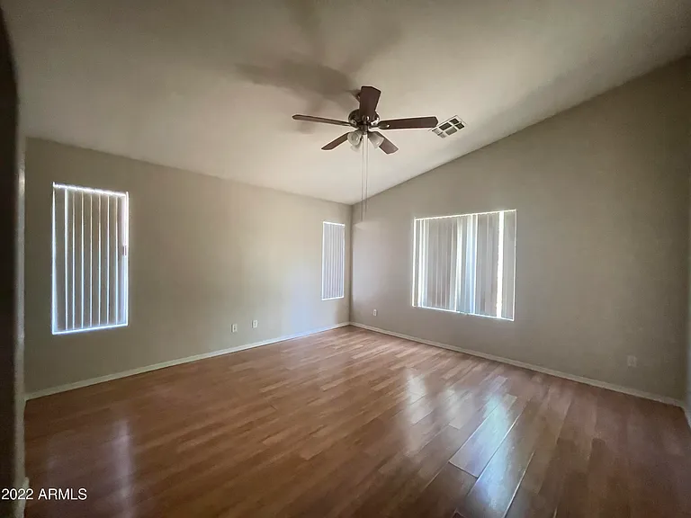 4004 S Summer Ct — Photo 3