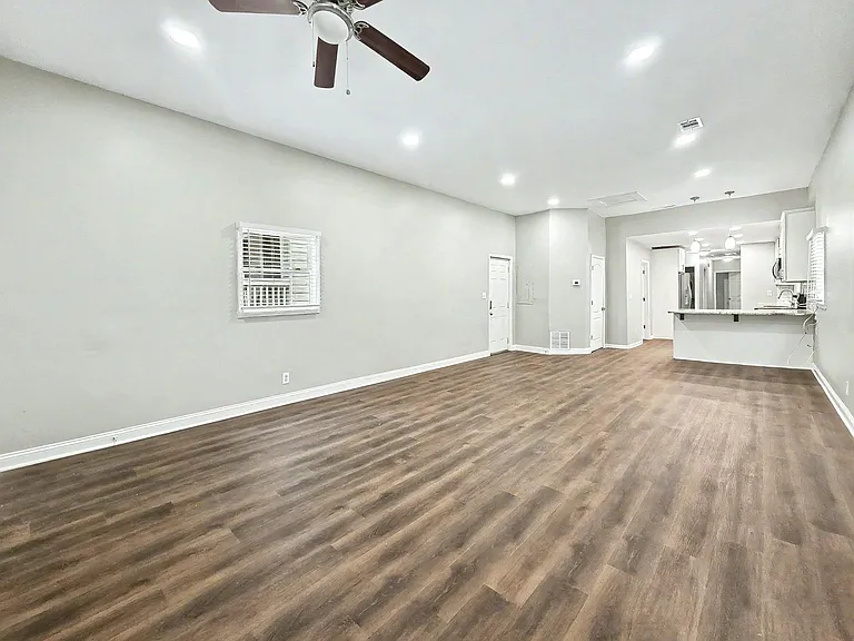 960 Sims St SW — Photo 13