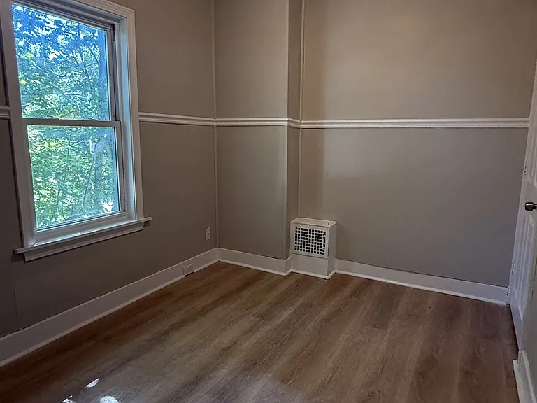 14-24 C St — Photo 5