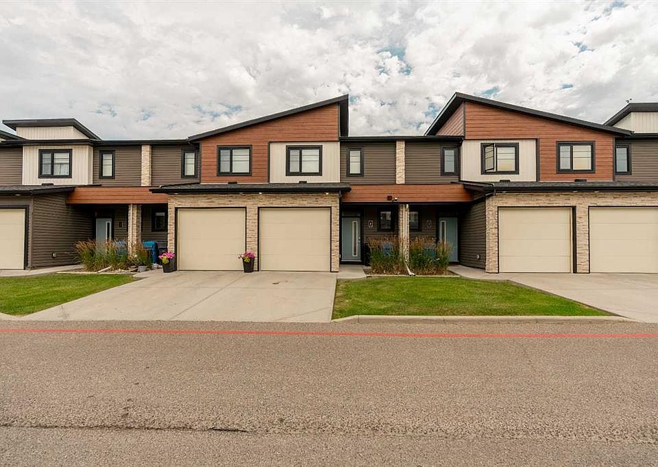 1st image of 414 Highlands Blvd W #4