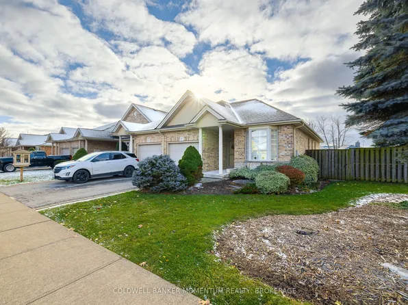 7 Willowlanding Ct, Welland, ON L3C 7L7