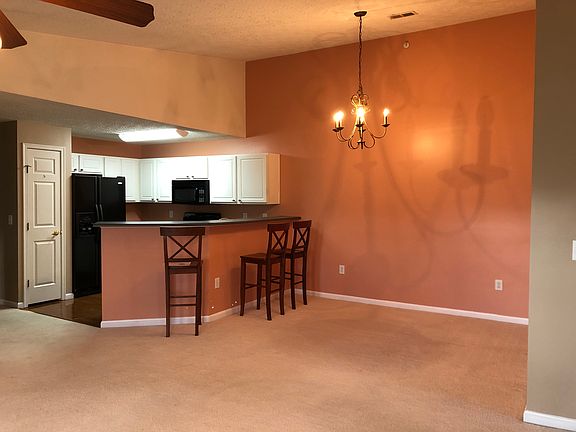 3rd image of 5461 Michelles Oak Ct APT J