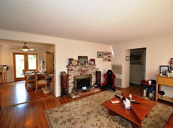 3rd image of 731 Stoneyford Dr