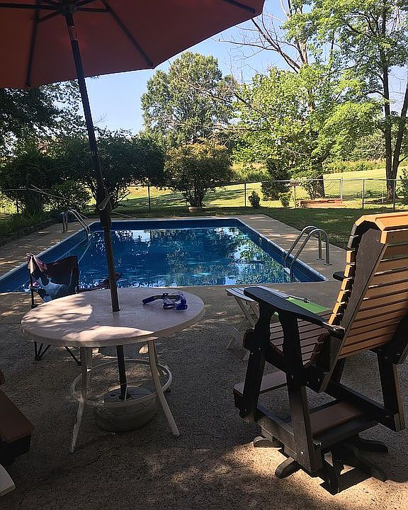 2nd image of 330 Maplewood Dr