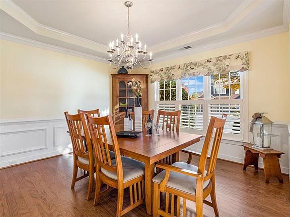 4th image of 1001 Belva Ct
