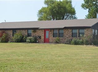 106 Barton Rd, Maypearl, TX 76064