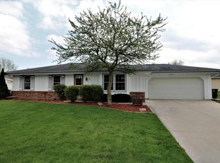 7031 W Imperial Dr, Franklin, WI 53132