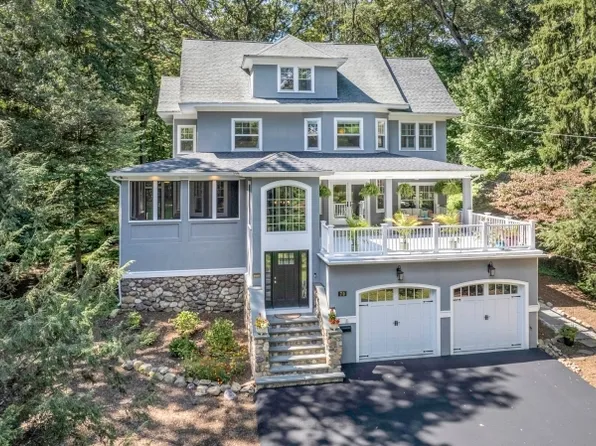 70 Tower Hill Rd, Mountain Lakes Boro, NJ 07046