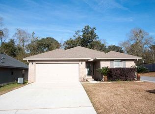1426 Towhee Canyon Dr, Cantonment, FL 32533