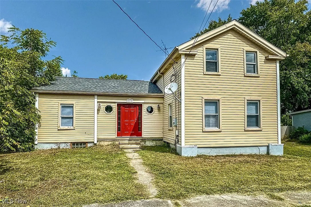 111 Brown St photo 1