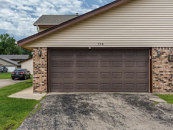 2nd image of 758 Tulip Ln