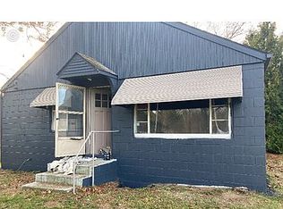 415 East St, Holly, MI 48442