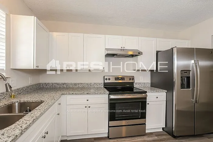 3051 Shane Dr — Photo 3