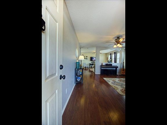5th image of 10300 Vendaval Ave NW