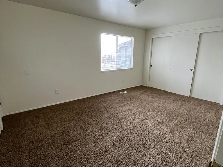 Colby Court — Photo 20
