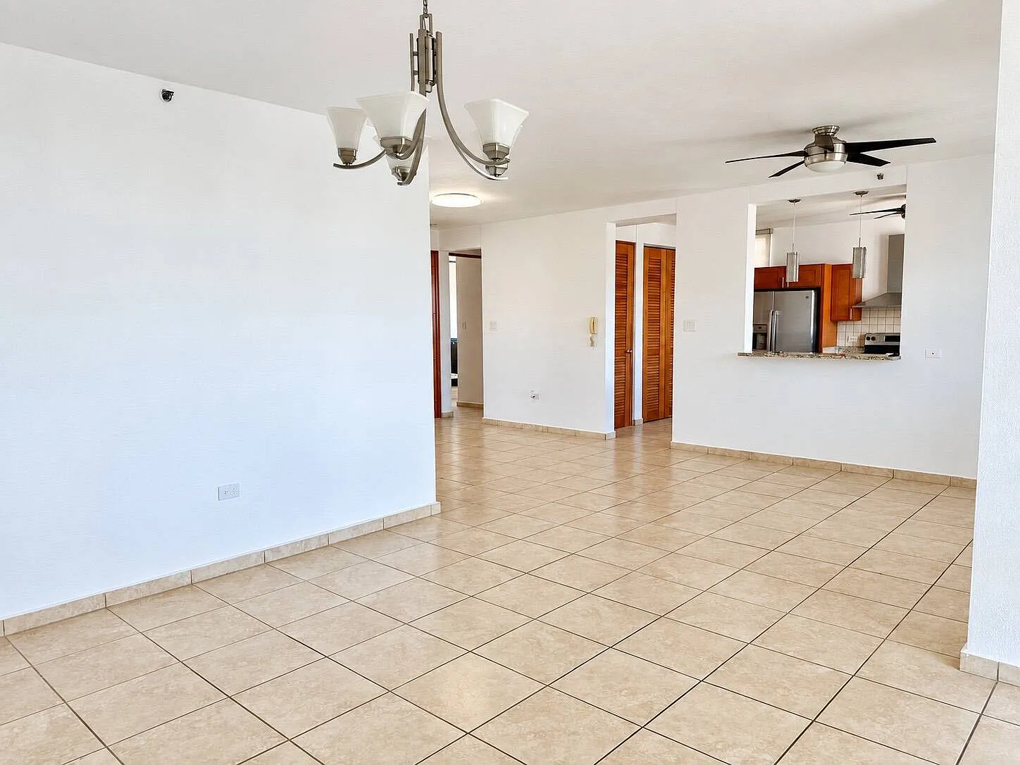 3 bed, 2.0 bath, $2,500 — Photo 4
