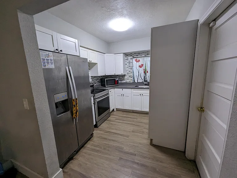 15780 NE 15th Ave — Photo 7