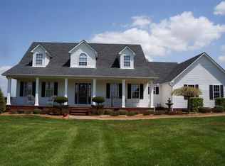 1923 Wrather Rd, Murray, KY 42071