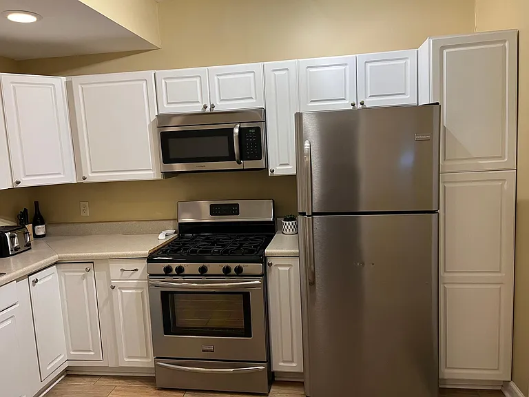 101 Maple St #1 — Photo 18