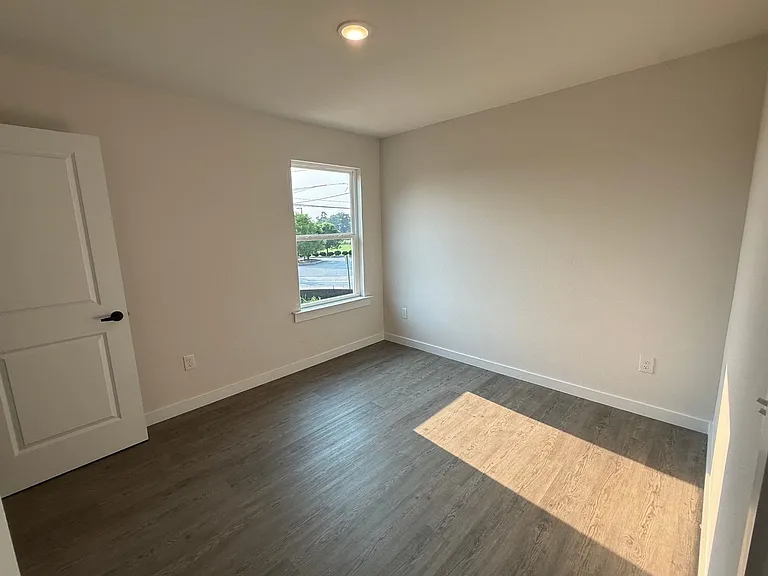 415 F Ave SE — Photo 5