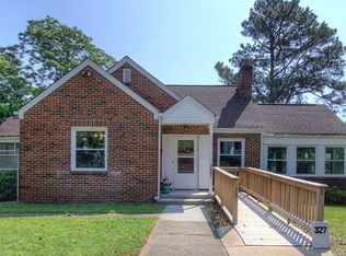 327 Jackson Ave, Colonial Heights, VA 23834