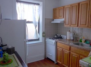 30-91 33rd St #C2, Astoria, NY 11102