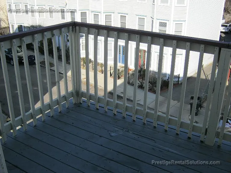 21 Roseclair St #3 — Photo 7