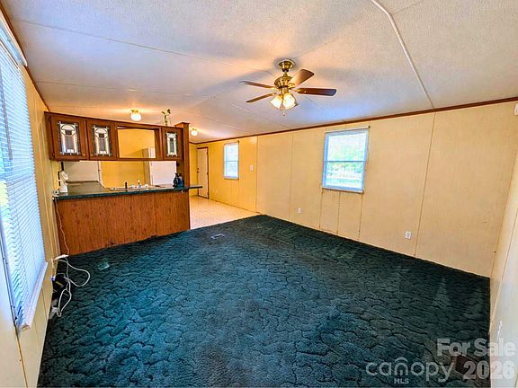 2nd image of 5954 Oakridge Rd