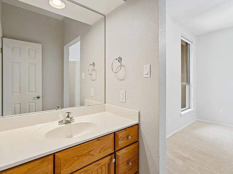 307 Echo Valley Dr — Photo 22