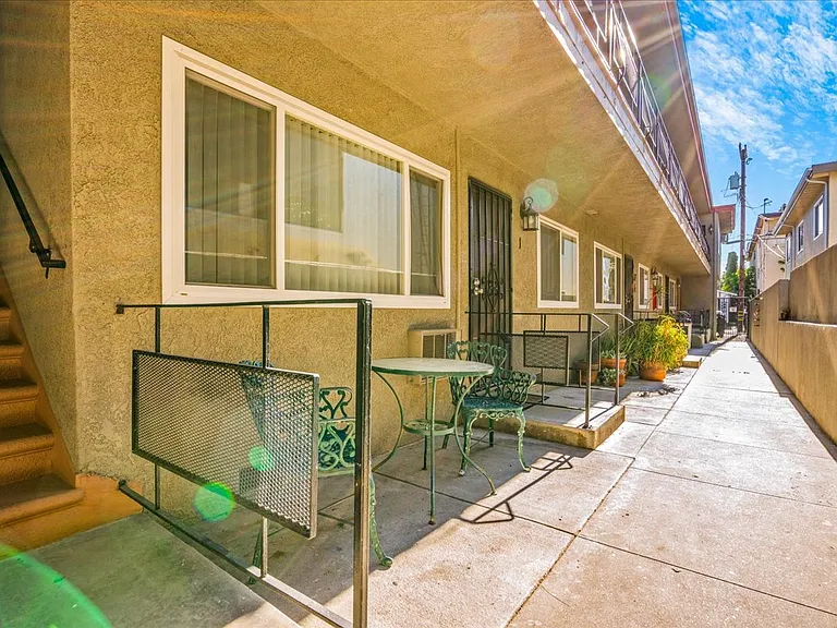 135 S Belmont St — Photo 16