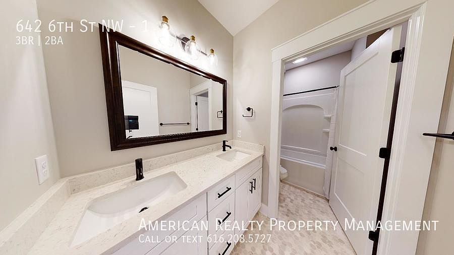 642 6th St NW Grand Rapids, MI Zillow