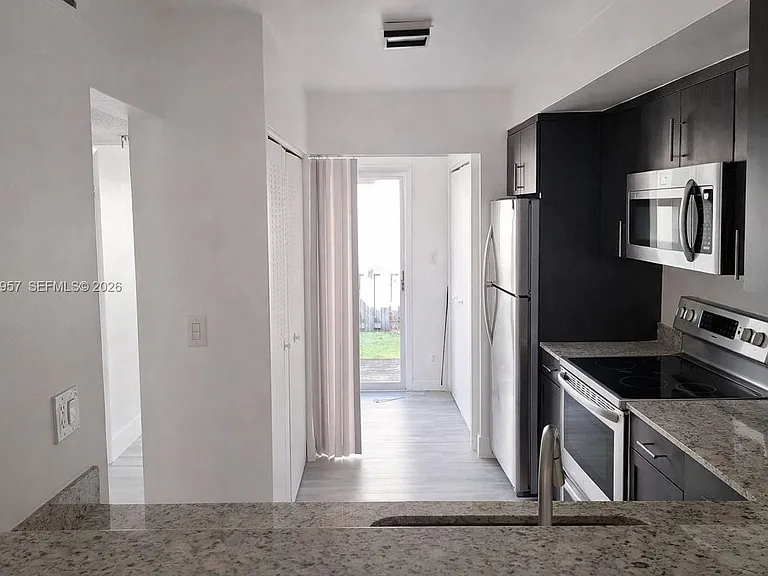2831 Pierce St #106 — Photo 1