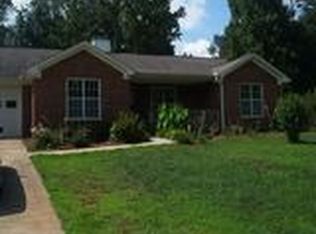 175 Saxon Woods Dr, Athens, GA 30607