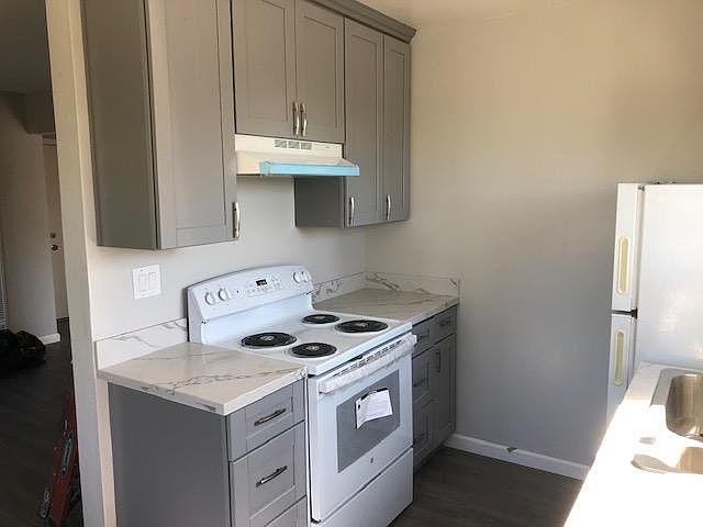 1st image of 844 Edgehill Dr #7