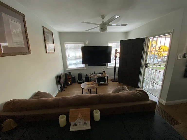 636 E 121st Pl #3 — Photo 8