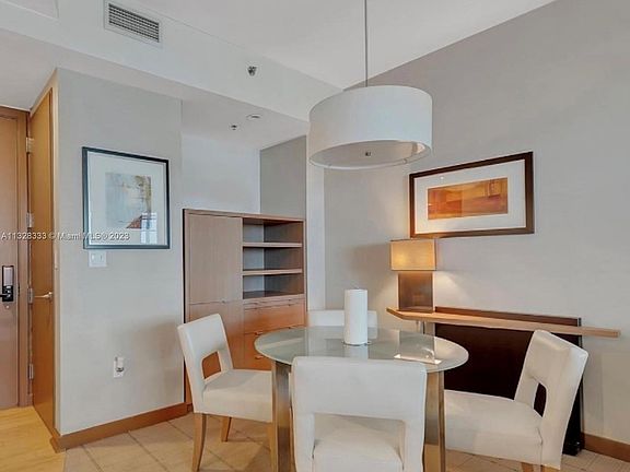 3rd image of 1395 Brickell Ave #2810